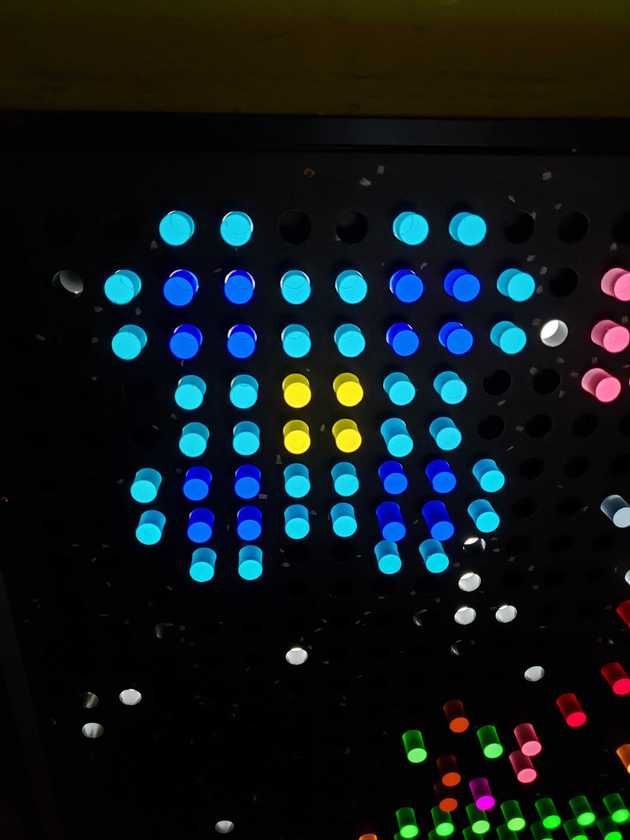 Lite Brite flower