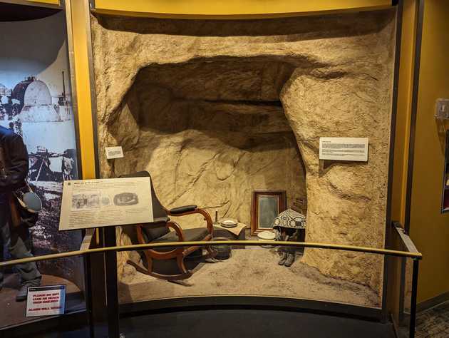 Mockup of a cave the Vicksburg villagers would have hid in to avoid bombings