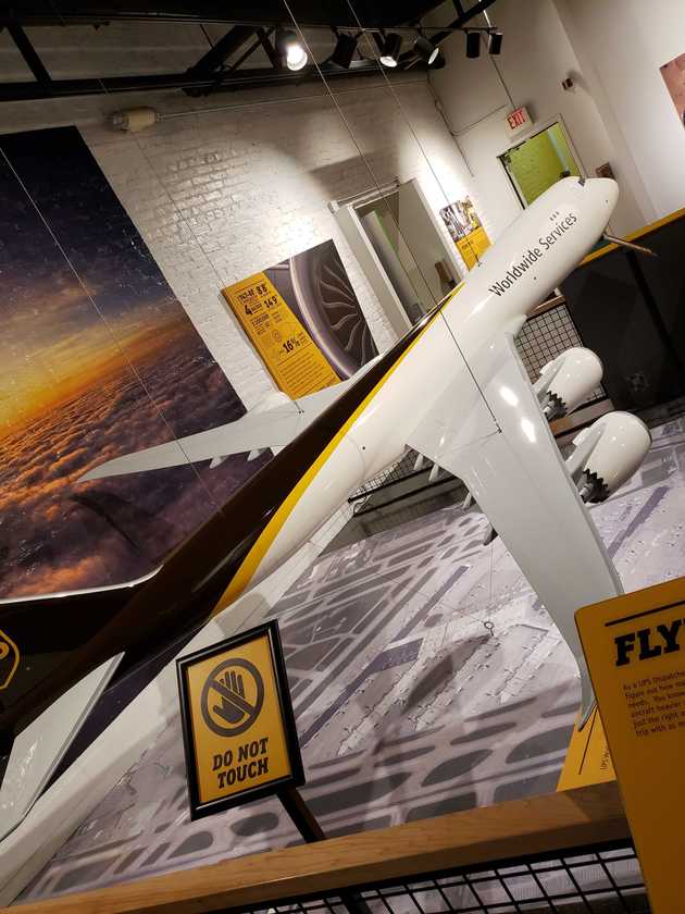 UPS plane