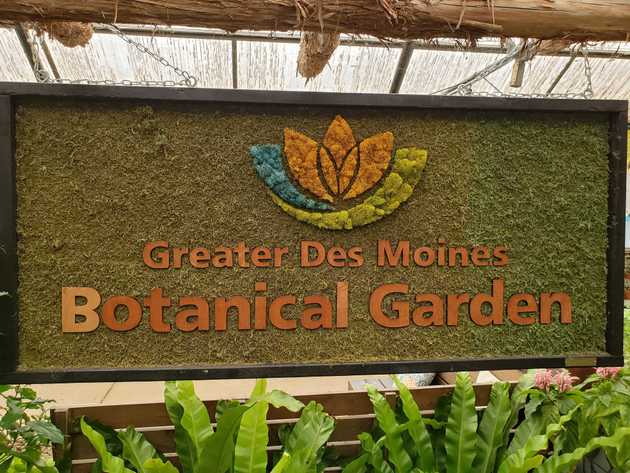 Botanical Garden sign made from growing greenery